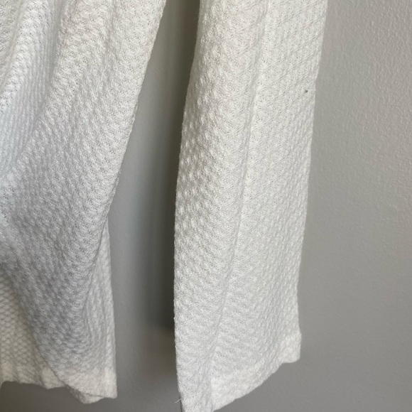 Button Front Top - Picture 6 of 7